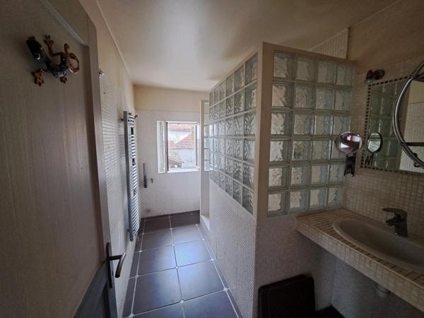 Jolie maison ancienne 58m² en bordure de rû