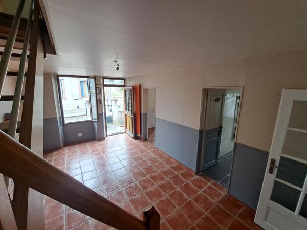 Jolie maison ancienne 58m² en bordure de rû