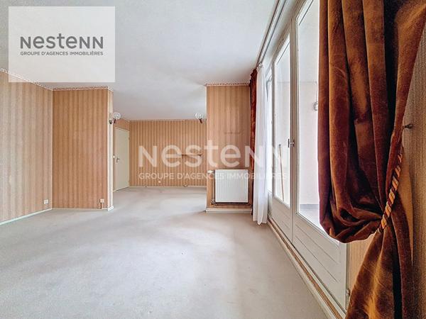 Saran bourg, appartement 3 chambres avec box en sous sol, parking et cave, dernier étage avec balcon, vue dégagée