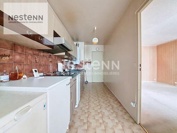 Saran bourg, appartement 3 chambres avec box en sous sol, parking et cave, dernier étage avec balcon, vue dégagée