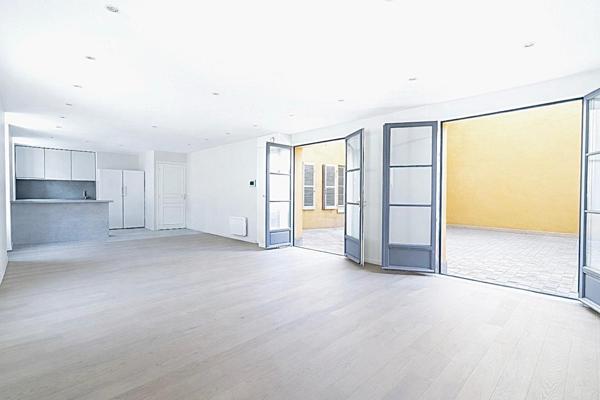 VERSAILLES CHÂTEAU – ENSEMBLE IMMOBILIER POUR PROFESSIONS LIBERALES