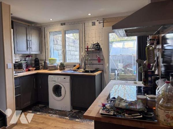 NOUVEAUTE : 
A VENDRE à ABBEVILLE, proche des Commerces et de l'A28, maison de ville rénovée, ...