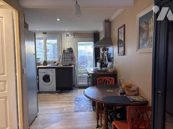 NOUVEAUTE : 
A VENDRE à ABBEVILLE, proche des Commerces et de l'A28, maison de ville rénovée, ...