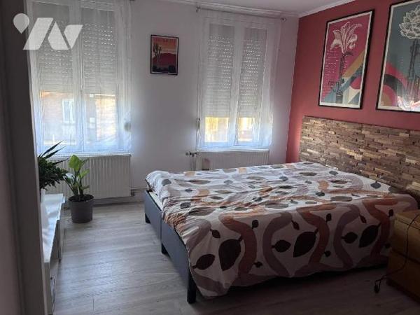 NOUVEAUTE : 
A VENDRE à ABBEVILLE, proche des Commerces et de l'A28, maison de ville rénovée, ...