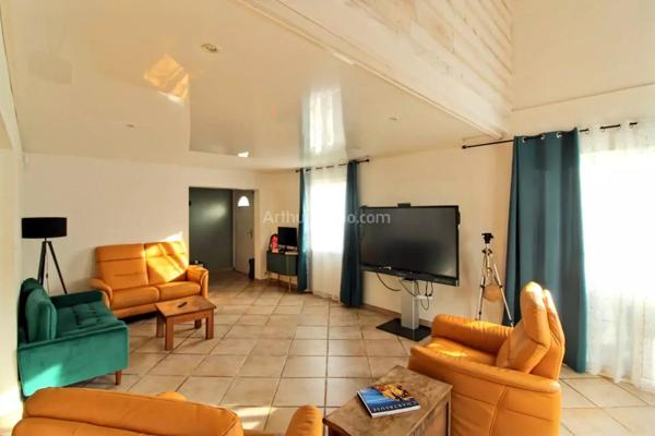 Vente Maison 7 pièces 195 m2 à Chazey-Bons