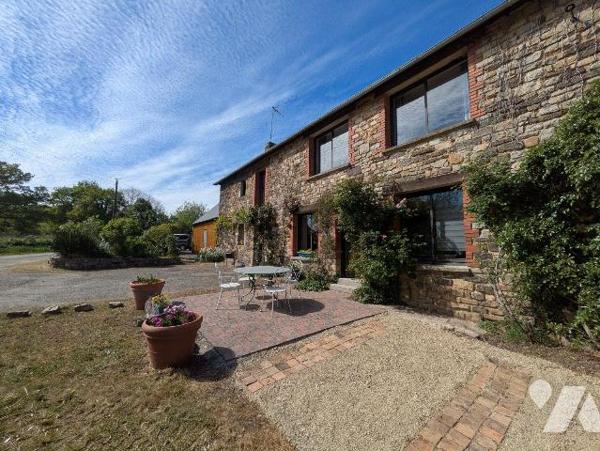 À VENDRE - Maison en pierres - Guichen, proche gare SNCF
Située à Guichen, à proximité immédia...