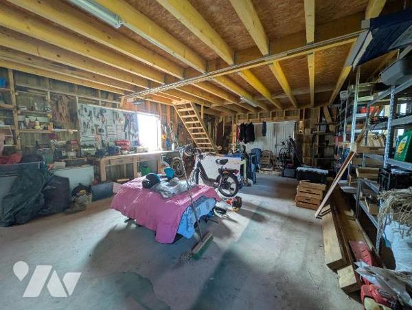 À VENDRE - Maison en pierres - Guichen, proche gare SNCF
Située à Guichen, à proximité immédia...