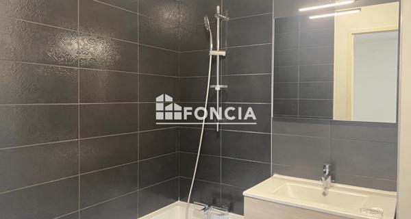 Location Appartement 3 pièces 65.56 m² - Bordeaux 33300