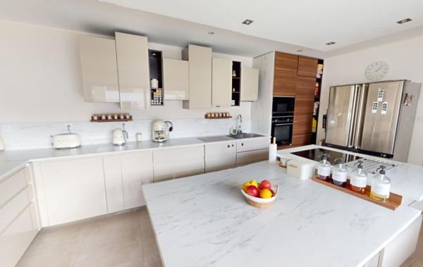 Vente Villa de luxe avec piscine rénové(e) Frontignan   