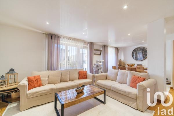 Appartement 3 pièces de 70 m² à Illzach (68110)