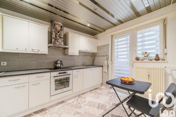 Appartement 3 pièces de 70 m² à Illzach (68110)