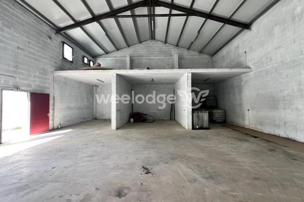 Local commercial à vendre de 223 m² à Villefranque