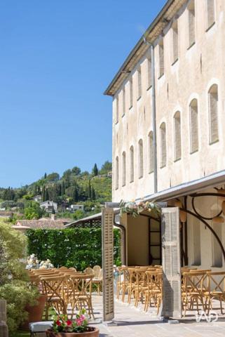 Hôtel-restaurant à vendre 880 m² Tourrettes