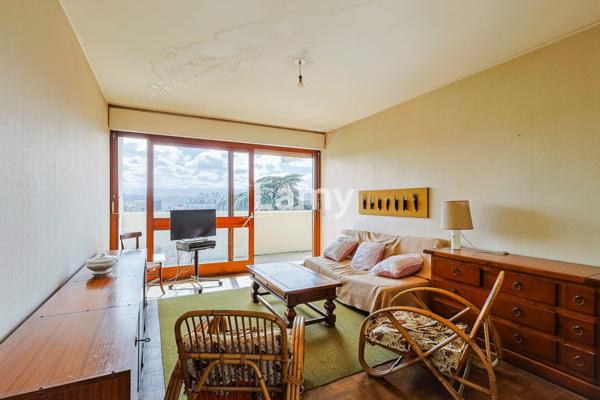 T4 – 90 m² – terrasse plein sud vue pyrénées – parking + cave