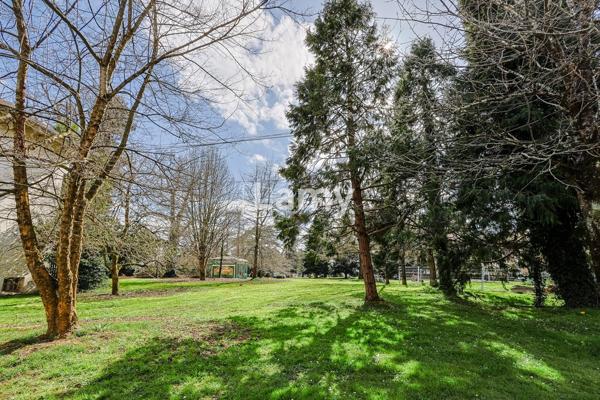 T4 – 90 m² – terrasse plein sud vue pyrénées – parking + cave