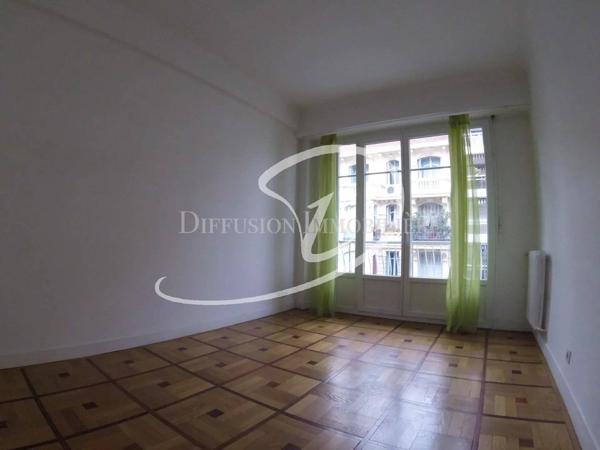 OFFRE ACCEPTEE : 2 Pièces Gambetta Chateauneuf