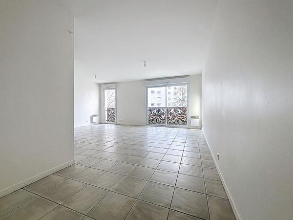 Location appartement La Roche Sur Yon : 535 € - AJP Immobilier La Roche-sur-Yon