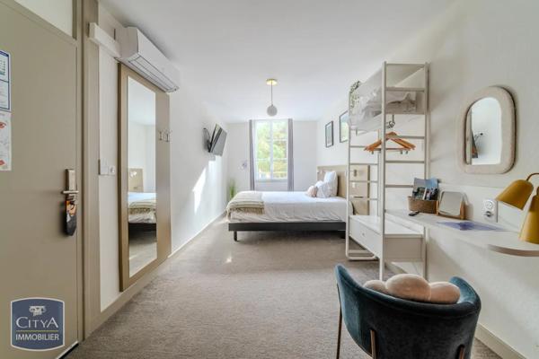 Immeuble à vendre 1000m²