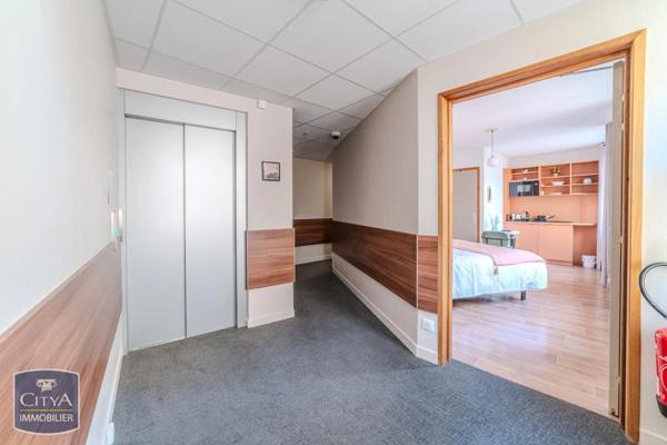 Immeuble à vendre 1000m²