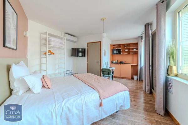 Immeuble à vendre 1000m²