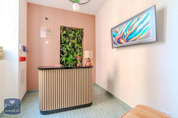 Immeuble à vendre 1000m²