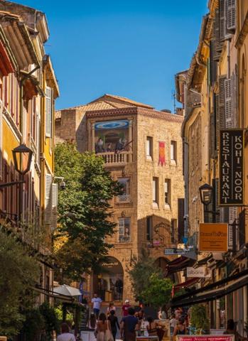 Bail à céder - commerce à SALON DE PROVENCE (13)