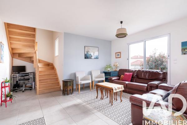 Maison à vendre 5 pièces 123 m² Commelle-Vernay