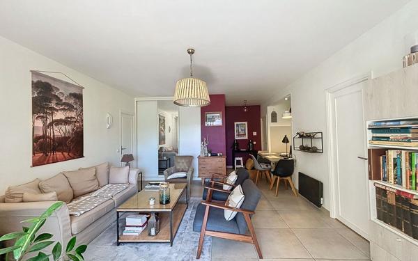 Appartement à vendre    4 pièces • 90 m2 Le Cannet