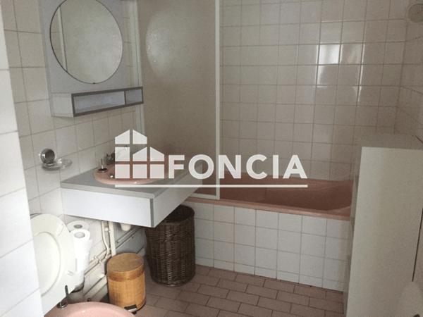 Location Studio meublé 31.2 m² - 64 RUE RAYMOND POINCARE Nancy 54000