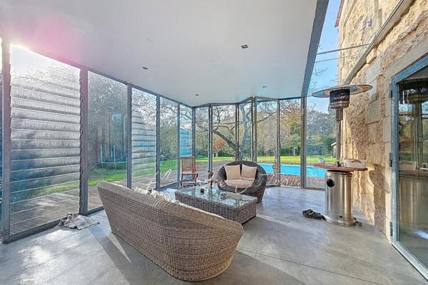 Belle demeure en pierre du 19e.