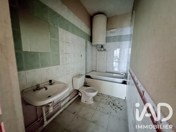 Immeuble à vendre 1 000 m² Sedan