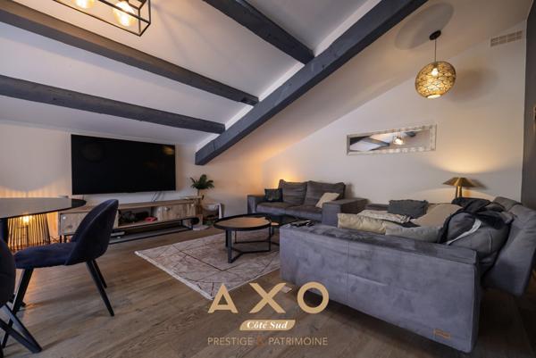 EXCLUSIVITE - MEYREUIL - MAISON DE VILLE - DEPENDANCE - JARDIN - PISCINE - TERRASSES - GARAGE -