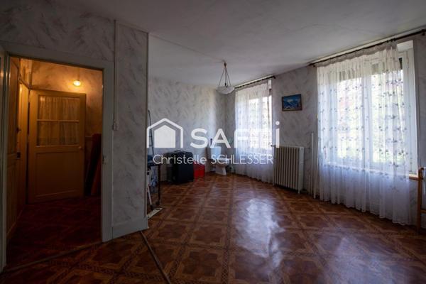 Maison de ville 126 m2 habitables pouvant être divisée en appartements avec un garage, une cave et un grenier aménageable