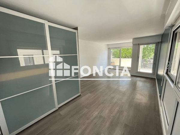 Location Studio 43 m² - 7 BLD GEORGES SEURAT Neuilly 92200