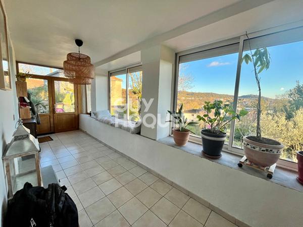 Grande maison familiale avec annexe et terrain à Espère