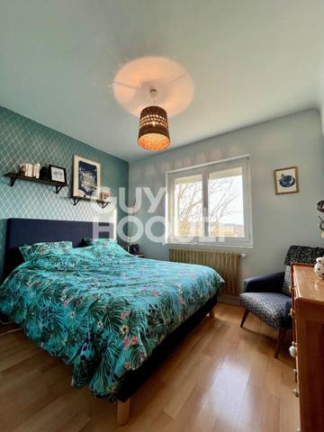 Grande maison familiale avec annexe et terrain à Espère