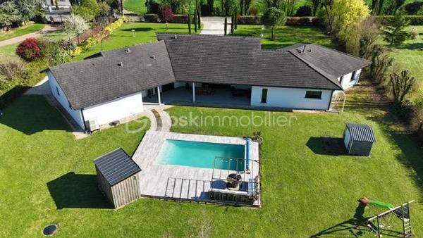 Maison contemporaine de 257 m²