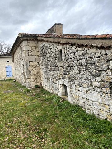 Ferme en pierres avec dépendance, grange et bâtiment agricole