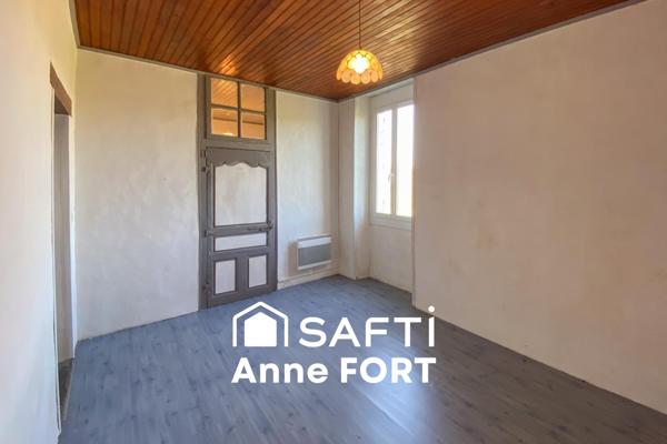 Ferme en pierre à rénover d'environ 132 m2 avec trois dépendances et terrain de 2500 m2