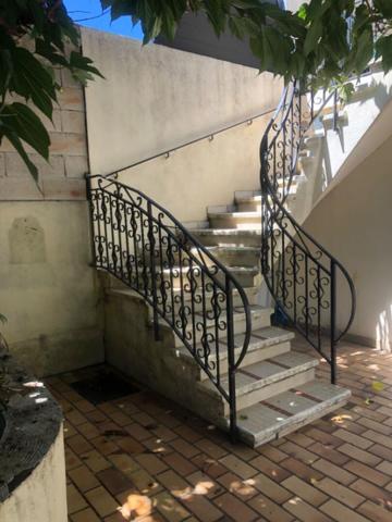 Maison Avignon 7 pièce(s) 141 m2 252000