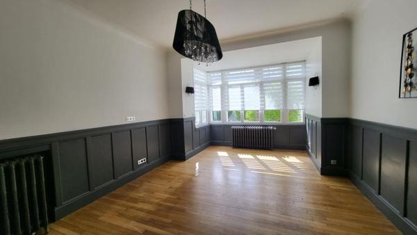Maison de caractère, quartier Remicourt, jardin, grand garage