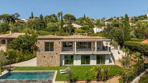 Vente Villa de luxe Les Issambres 7 Pièces 180 m²