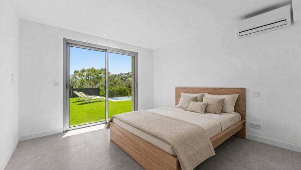 Vente Villa de luxe Les Issambres 7 Pièces 180 m²