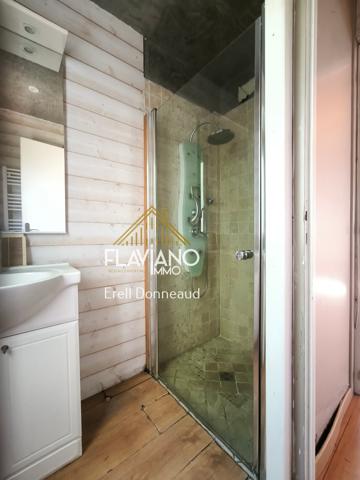 Maison avec T2 au rez-de-chaussée total 110 M2