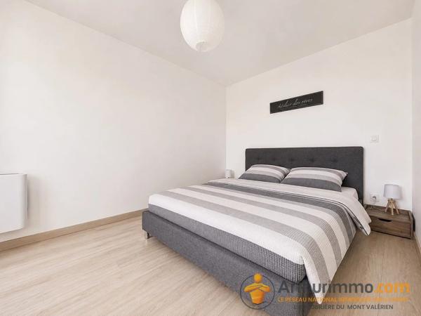 Location                                                      Maison
                        
                     3 pièces                      41 m2                     à Rueil-Malmaison