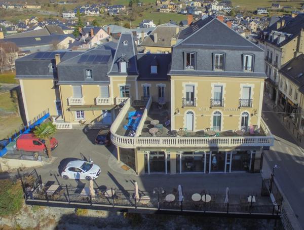 Dpt Hautes Pyrénées (65), à vendre proche de LUZ SAINT SAUVEUR Hôtel - Restaurant