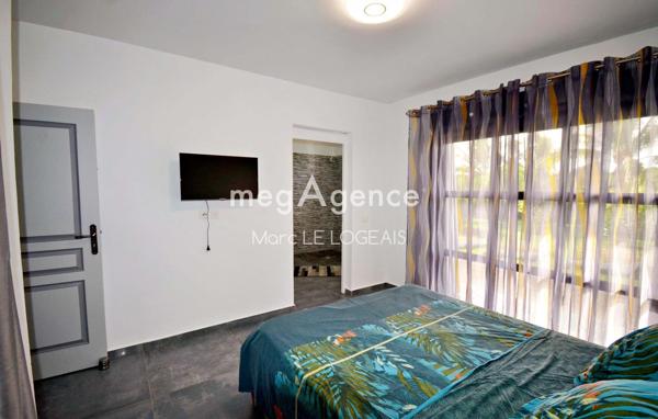 Maison à LE MOULE, 97160 - 5 pièces 210m²