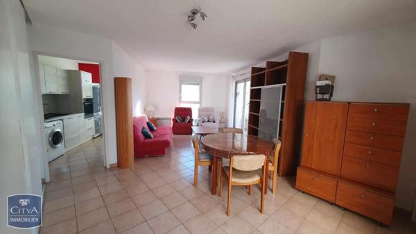 Appartement à louer 2 pièces 56.95m²