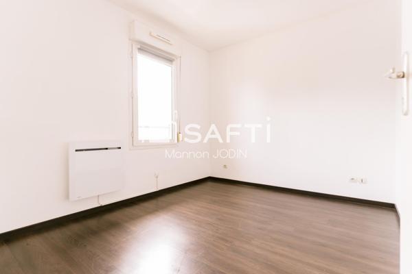 Appartement F2 avec balcon, cave et parking
