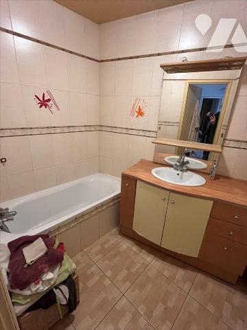 APPARTEMENT T4 79 m² AVEC CAVE ET PARKING